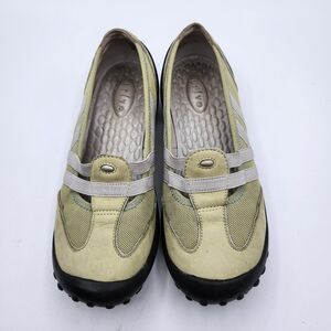 Privo by Clarks Green Leather Slip In Casual Shoes Sz 7.5M